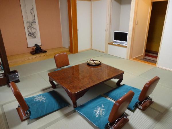 Chuokan Shimizuya Ryokan : photo 3 de la chambre chambre quadruple de style japonais