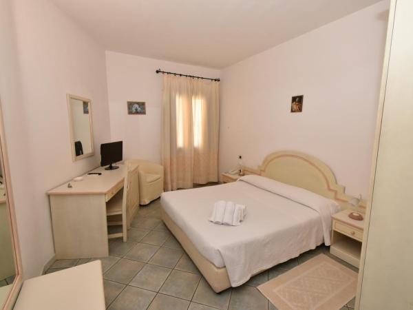Hotel Cavour : photo 7 de la chambre chambre double ou lits jumeaux
