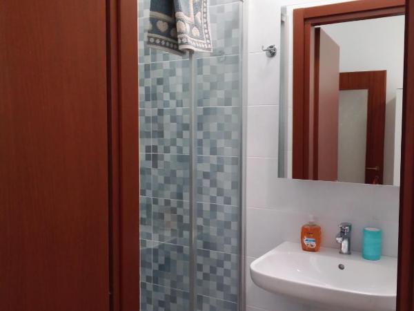 Gigli, rooms con cucina in comune e terrazza : photo 5 de la chambre chambre quadruple avec salle de bains privative