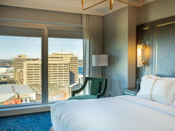 The Sutton Place Hotel Halifax : photo 3 de la chambre studio avec 1 lit king-size et canapé-lit - vue sur l’eau