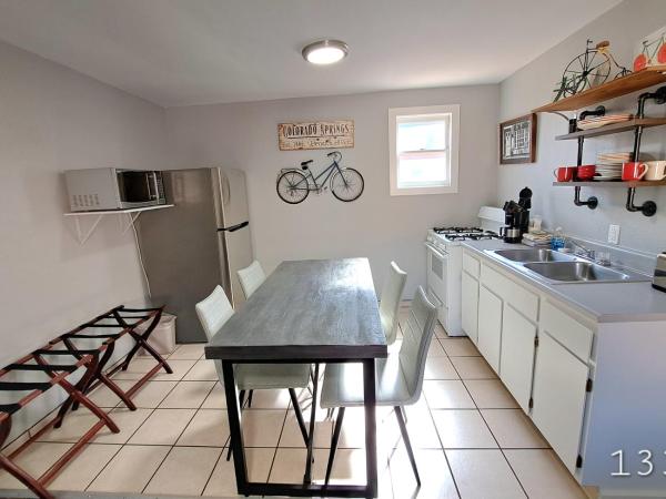 Buffalo Lodge Bicycle Resort - Amazing access to local trails & the Garden : photo 4 de la chambre suite double standard