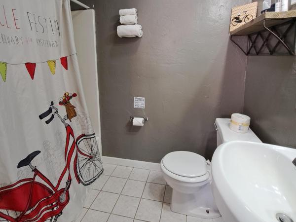 Buffalo Lodge Bicycle Resort - Amazing access to local trails & the Garden : photo 10 de la chambre chambre lit king-size supérieure