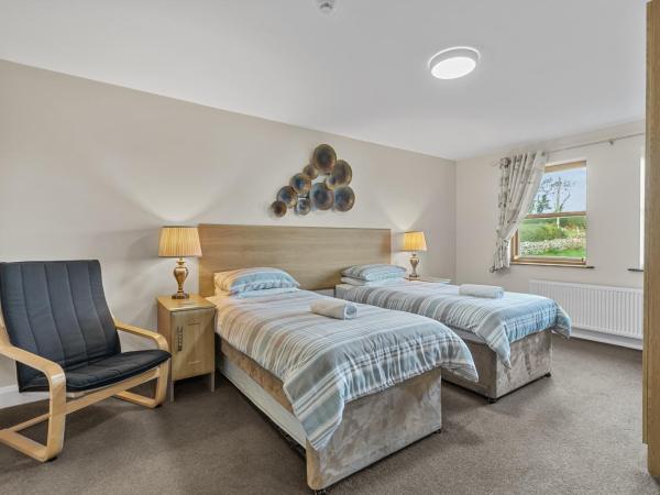 Tollyrose Country House : photo 2 de la chambre chambre double ou lits jumeaux avec douche