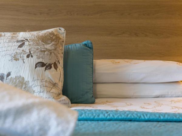 Tollyrose Country House : photo 6 de la chambre chambre double - accessible aux personnes à mobilité réduite