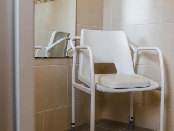 Tollyrose Country House : photo 8 de la chambre chambre double - accessible aux personnes à mobilité réduite