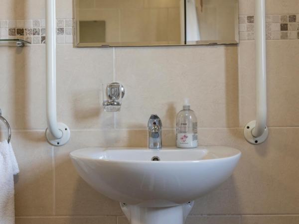 Tollyrose Country House : photo 7 de la chambre chambre double - accessible aux personnes à mobilité réduite