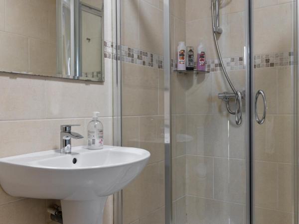 Tollyrose Country House : photo 8 de la chambre grande chambre double ou lits jumeaux