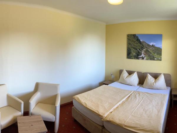 Landhotel Gasthof Eichhof Natters : photo 4 de la chambre chambre double avec petit-déjeuner inclus