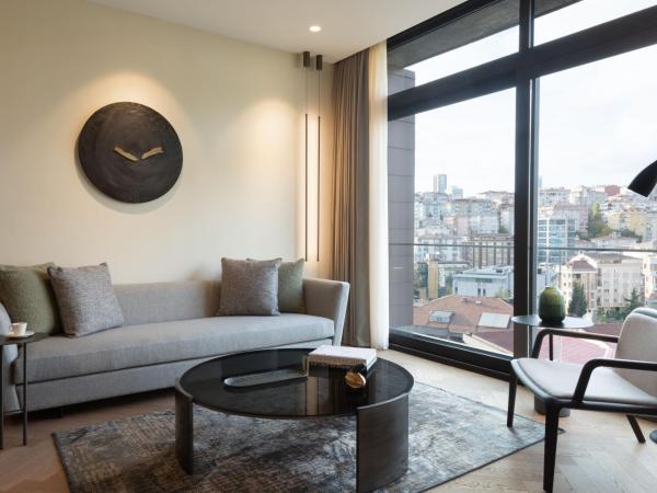Marriott Executive Apartments Istanbul Fulya : photo 2 de la chambre appartement 2 chambres plus spacieux avec balcon - vue sur ville