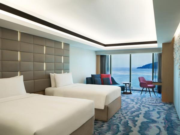 Le Meridien Kota Kinabalu : photo 2 de la chambre 2 twin bed with sea view