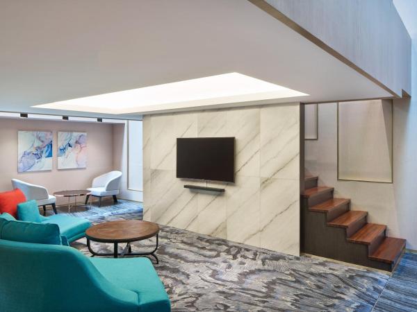 Le Meridien Kota Kinabalu : photo 1 de la chambre one-bedroom bi-level king suite - club lounge access ( loft with no windows )