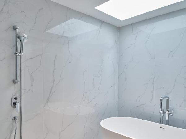 Le Meridien Kota Kinabalu : photo 5 de la chambre one-bedroom bi-level king suite - club lounge access ( loft with no windows )