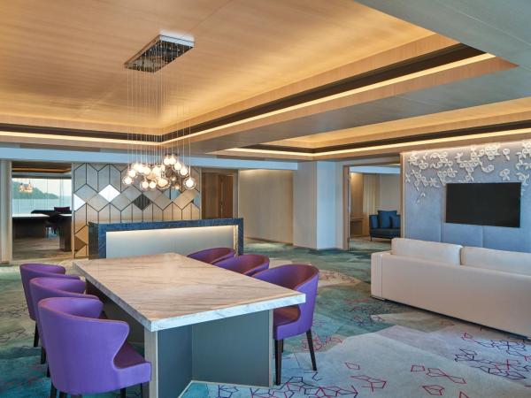 Le Meridien Kota Kinabalu : photo 3 de la chambre suite ambassadeur 2 chambres - accès au salon club