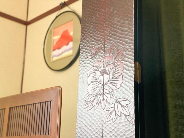 Guesthouse KOBE YAMATOMUSUBI : photo 6 de la chambre chambre triple avec salle de bains commune