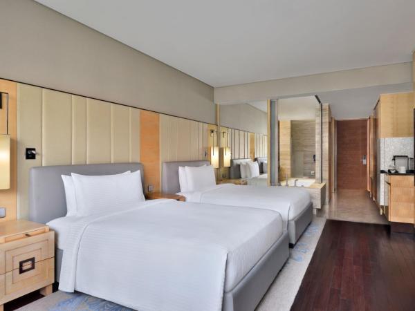 JW Marriott Hotel New Delhi Aerocity : photo 8 de la chambre chambre deluxe 2 lits doubles 