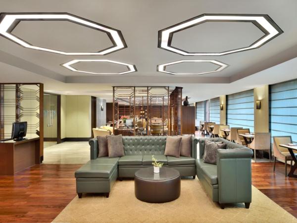 JW Marriott Hotel New Delhi Aerocity : photo 9 de la chambre executive club room, club level, guest room, 1 king