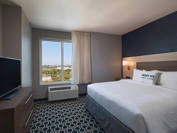 TownePlace Suites by Marriott San Diego Airport/Liberty Station : photo 4 de la chambre suite 2 chambres