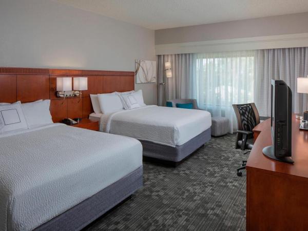 Courtyard Orlando International Drive/Convention Center : photo 1 de la chambre chambre avec 2 grands lits queen-size 