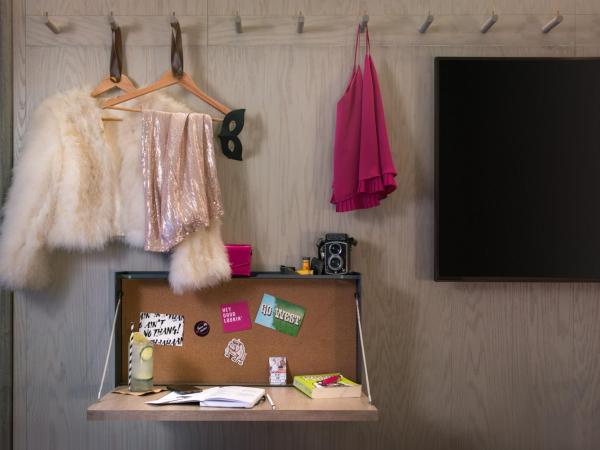 Moxy San Diego Gaslamp Quarter : photo 7 de la chambre chambre lit queen-size