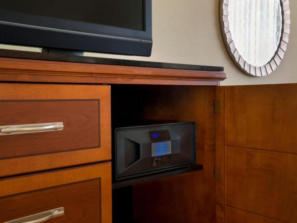 Toronto Airport Marriott Hotel : photo 4 de la chambre chambre lit king-size