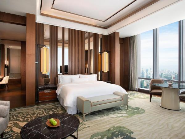 The Westin Jakarta : photo 1 de la chambre suite lit king-size westin plus spacieuse - accès au salon club