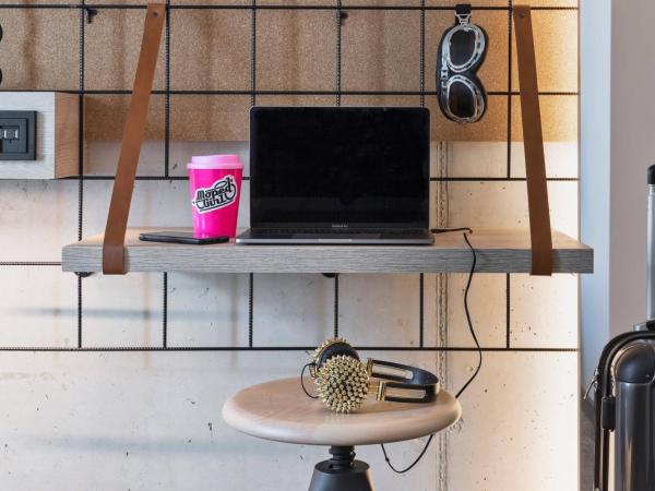 Moxy Munich Ostbahnhof : photo 5 de la chambre chambre lit queen-size