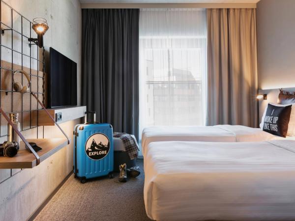 Moxy Munich Ostbahnhof : photo 1 de la chambre chambre lits jumeaux