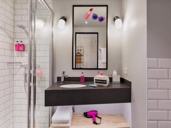 Moxy Munich Ostbahnhof : photo 7 de la chambre chambre lit queen-size