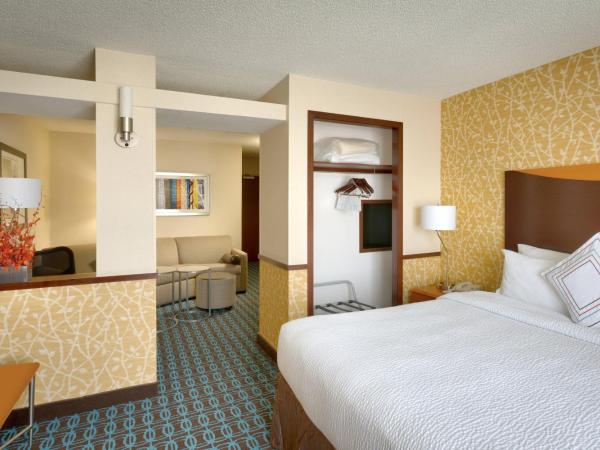 Fairfield Inn & Suites Salt Lake City Airport : photo 4 de la chambre suite exécutive avec canapé-lit
