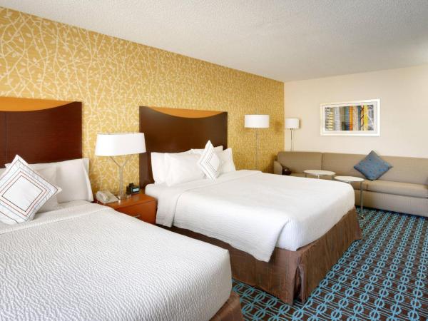 Fairfield Inn & Suites Salt Lake City Airport : photo 2 de la chambre chambre deluxe avec 1 lit king-size et 1 lit double