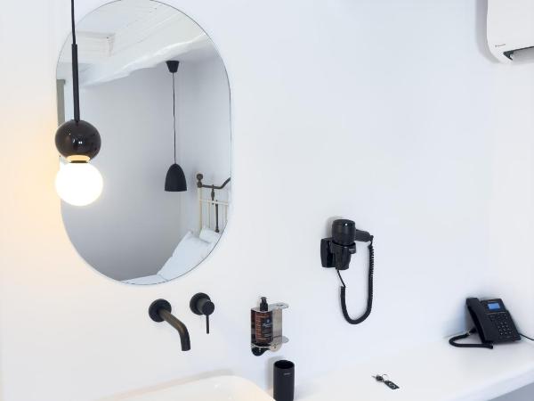 Alana Mykonos : photo 4 de la chambre chambre cosy - vue partielle sur mer