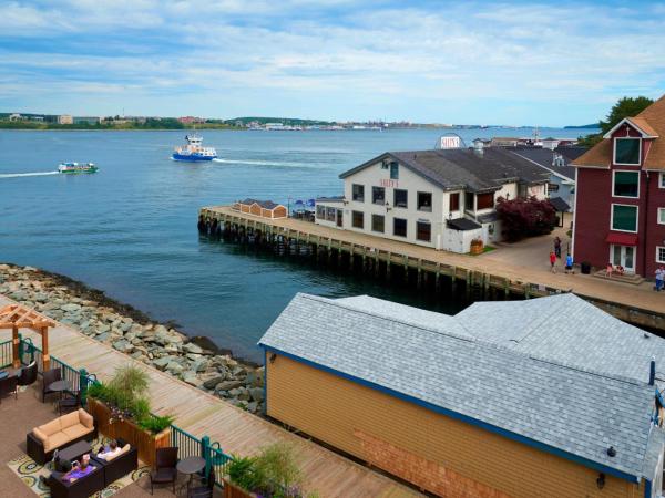 Halifax Marriott Harbourfront Hotel : photo 5 de la chambre chambre lit king-size - vue sur port