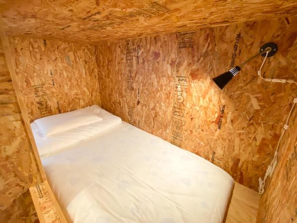 Guesthouse KOBE YAMATOMUSUBI : photo 5 de la chambre lit superposé dans dortoir mixte