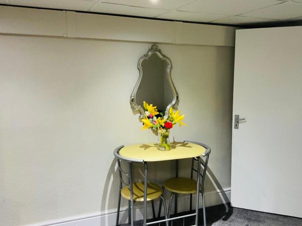 The Danescourt : photo 9 de la chambre appartement supérieur