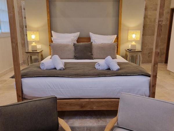 Au Moulin Saint Nicol - Honfleur : photo 4 de la chambre chambre 1 : suite junior climatisée - accès à la terrasse