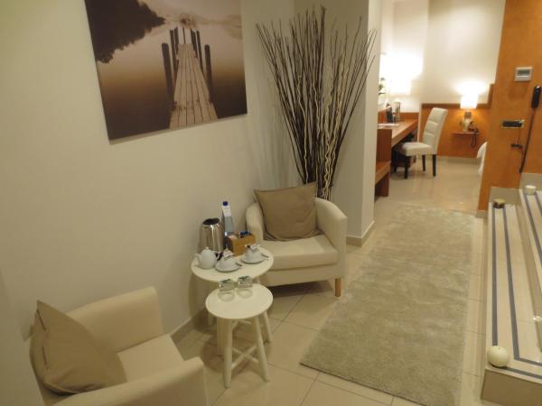 Hotel Joyfull : photo 10 de la chambre suite lit king-size avec jacuzzi