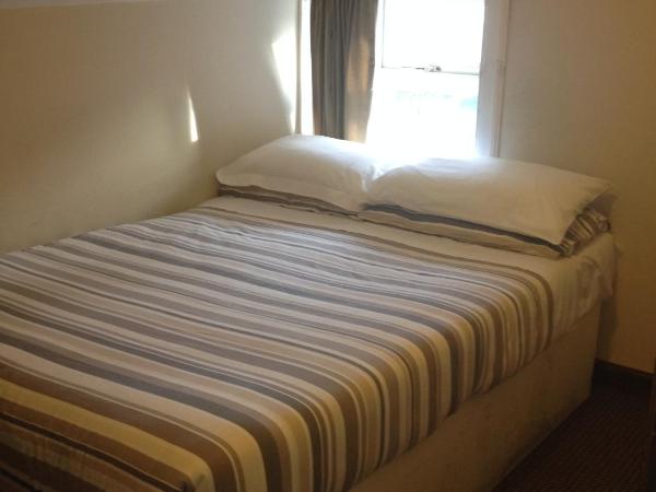 Edinburgh House Hotel : photo 7 de la chambre chambre double basique avec salle de bains à l'extérieur