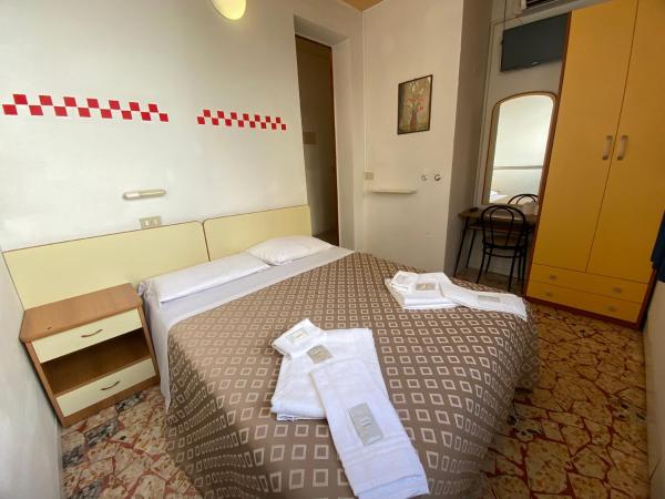 Hotel Nanni Garnì : photo 4 de la chambre chambre double Économique