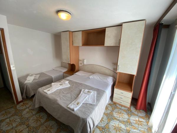 Hotel Nanni Garnì : photo 4 de la chambre chambre triple Économique