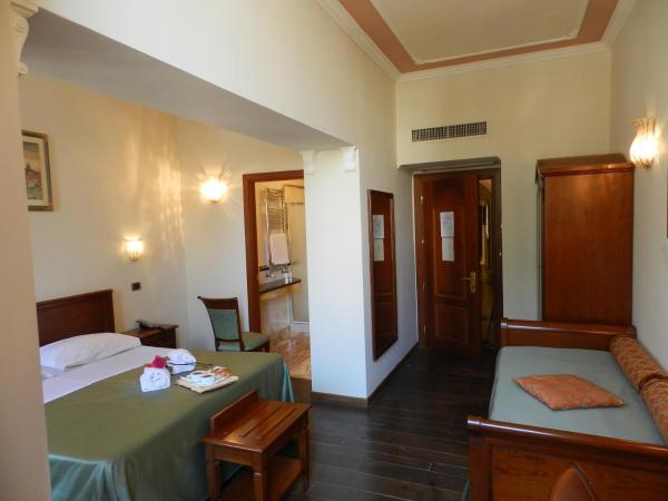 Domus Florentiae Hotel : photo 2 de la chambre chambre quadruple