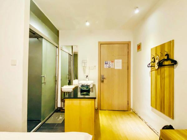 Dayin International Youth Hostel - Shanghai Oriental Pearl Lujiazui Branch : photo 5 de la chambre chambre double supérieure