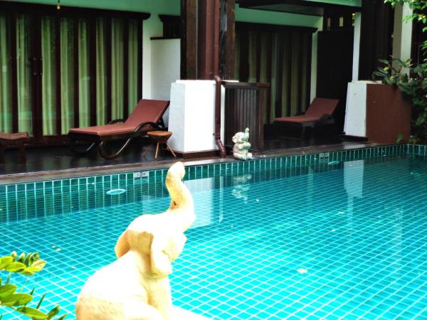 Yantarasri Resort : photo 5 de la chambre chambre lits jumeaux exécutive côté piscine 