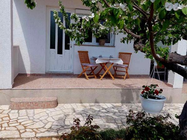 Rooms Hodanić : photo 1 de la chambre chambre double - vue sur jardin