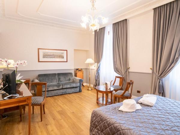 Strozzi Palace Hotel : photo 2 de la chambre chambre familiale