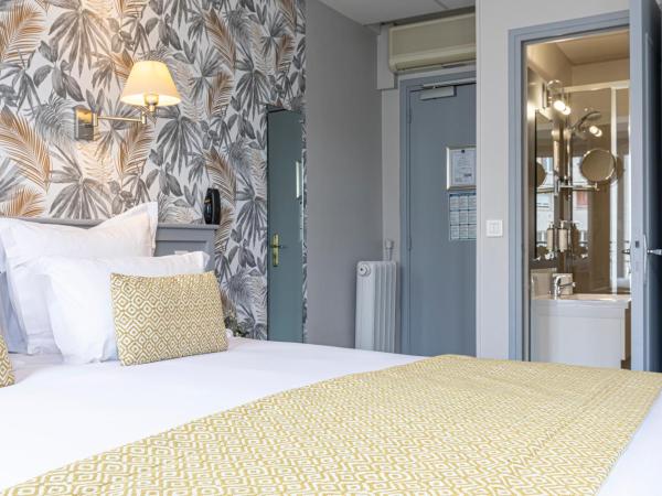 Hotel Splendid : photo 2 de la chambre chambre double - vue sur tour eiffel