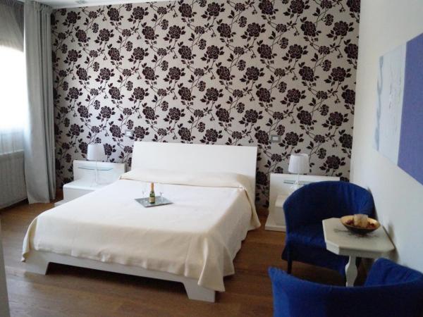 Baia Di Ognina : photo 3 de la chambre suite - vue sur ville