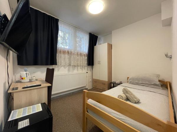 m-blok : photo 1 de la chambre chambre simple standard avec douche