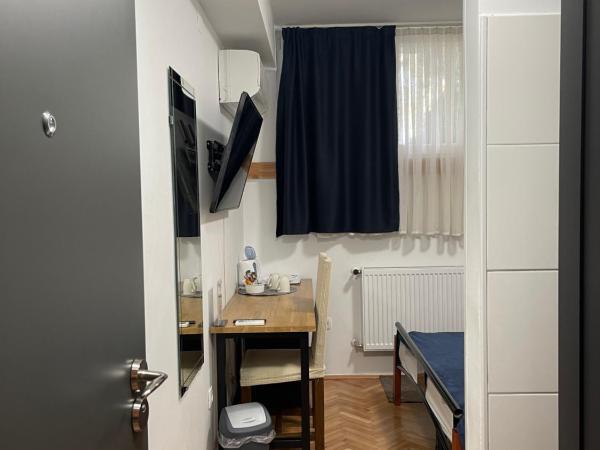 m-blok : photo 5 de la chambre chambre double avec salle de bains privative