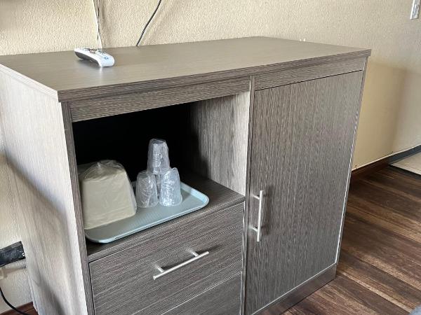 Highland Inn Las Vegas : photo 3 de la chambre chambre lit king-size deluxe - non-fumeurs