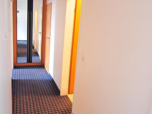 Hotel in Herrenhausen : photo 10 de la chambre appartement 3 chambres